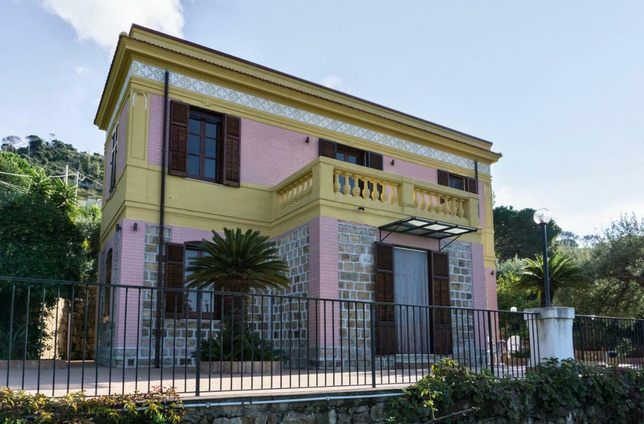 Villa Santa Lucia Чефалу Екстериор снимка