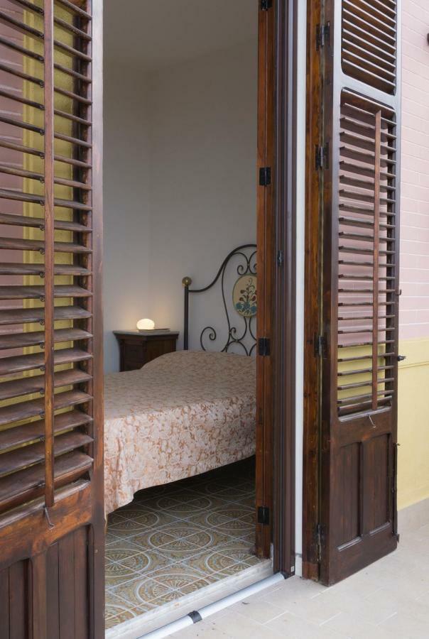 Villa Santa Lucia Чефалу Екстериор снимка