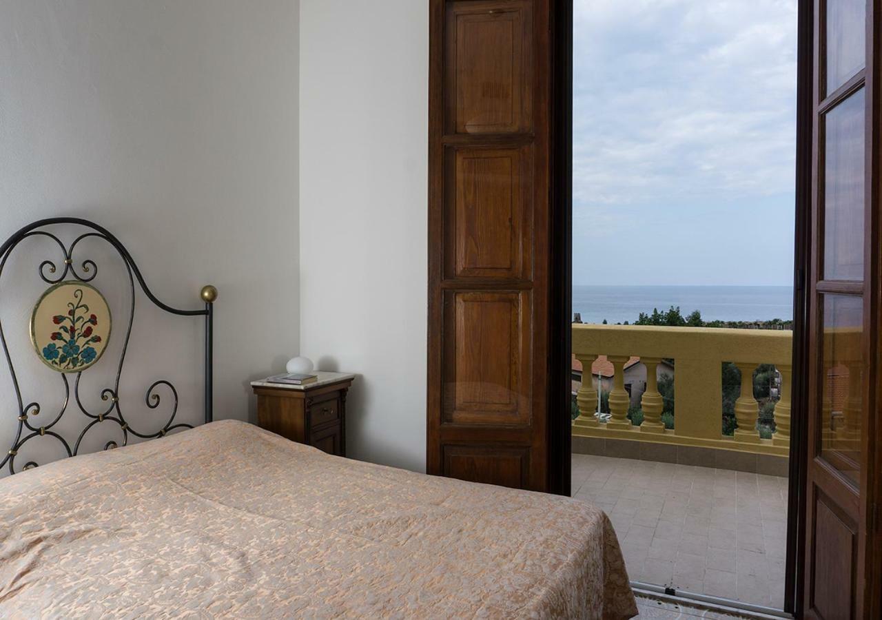 Villa Santa Lucia Чефалу Екстериор снимка
